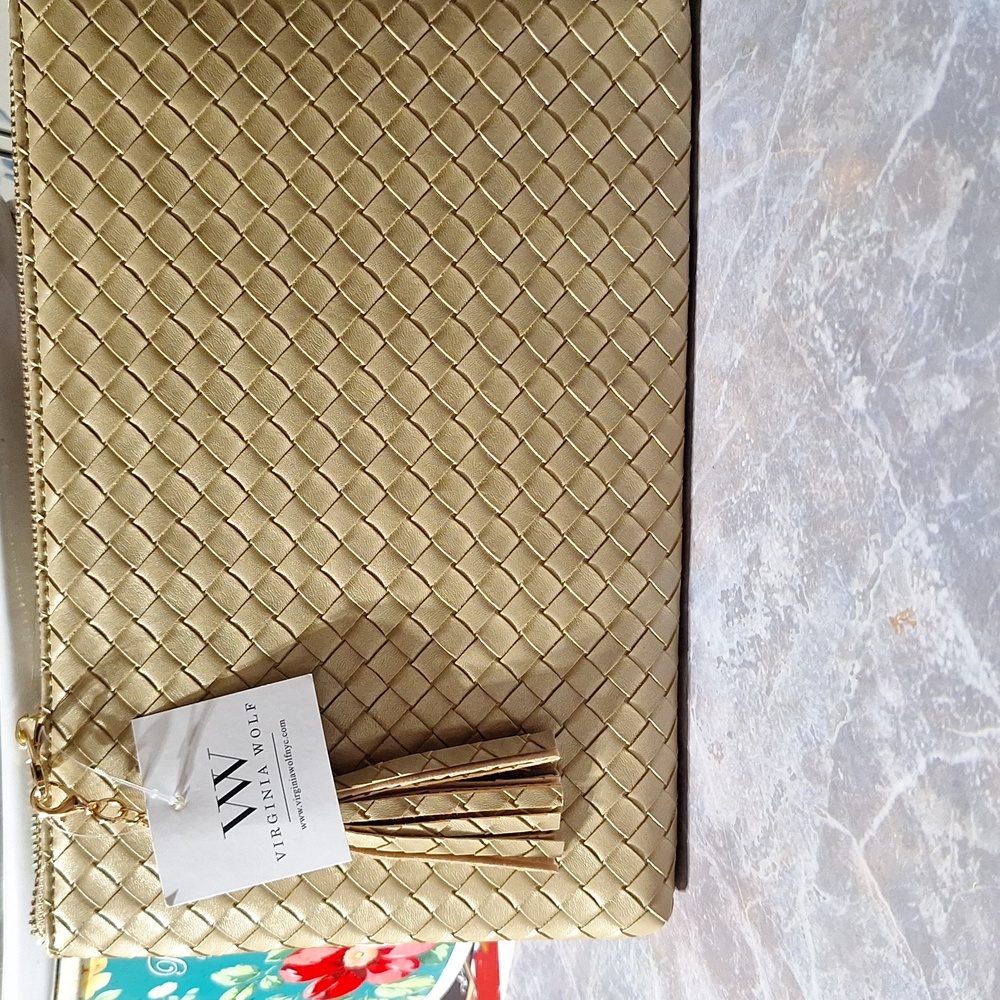 Virginia wolf woven pouch